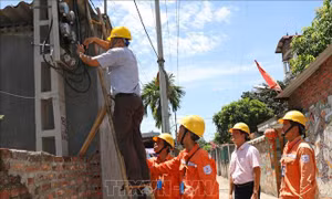 Bộ Công Thương 'tính' phương án 1 giá điện, người dân nên chọn cách nào?