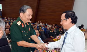 TP Hồ Chí Minh gặp mặt cán bộ cao cấp Quân đội nghỉ hưu