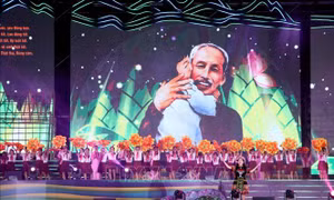 Chương trình nghệ thuật 'Nhớ mãi ơn Người - Hồ Chí Minh'