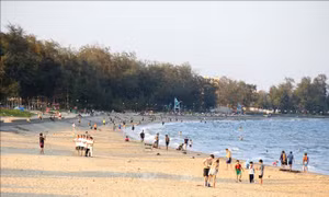 Du lịch biển tiếp tục 'lên ngôi' trong dịp nghỉ lễ