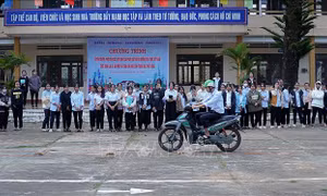 Nâng cao nhận thức về an toàn giao thông cho thanh, thiếu niên