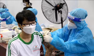 Bình Thuận 'tăng tốc' tiêm vaccine phòng COVID-19