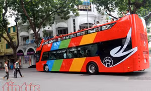 Hà Nội chạy thử xe buýt 2 tầng mui trần