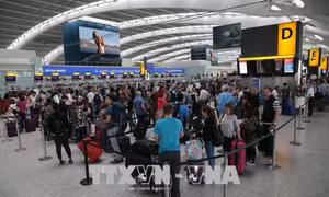 British Airways kêu gọi Anh đẩy nhanh thủ tục kiểm tra hộ chiếu tại sân bay Heathrow