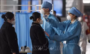 Trung Quốc cảnh giác cao độ trước các ca nhiễm virus SARC-CoV-2 từ nước ngoài