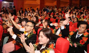 Tuyên dương 'Sinh viên 5 tốt' và trao giải thưởng 'Sao Tháng Giêng' năm 2018