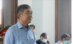 Xét xử cựu Phó Chủ tịch Thường trực UBND tỉnh Phú Yên và đồng phạm