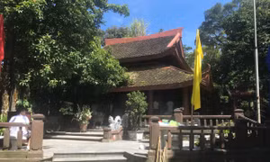 Những kiểm lâm làm 'hướng dẫn viên' tại Đền thờ Bác trên đỉnh núi Ba Vì