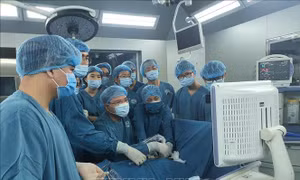 BV Ung bướu Đà Nẵng triển khai thành công kỹ thuật đốt bướu cổ bằng sóng cao tần 
