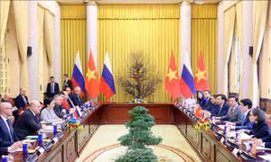 Chủ tịch nước Lương Cường tiếp Thủ tướng Nga Mikhail Mishustin