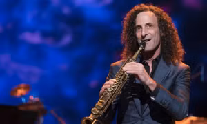 Nghệ sĩ Kenny G sẽ tặng kèn saxophone để bán đấu giá gây quỹ thiện nguyện tại Việt Nam