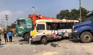Tai nạn giao thông liên hoàn trên Đại lộ Thăng Long, Hà Nội