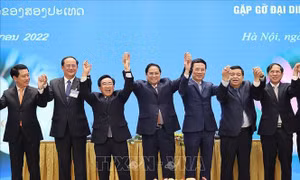 Thủ tướng Phạm Minh Chính và Thủ tướng Lào gặp gỡ doanh nghiệp hai nước