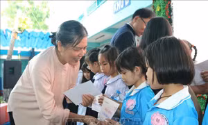 Bà Nguyễn Thị Thanh Hòa tái đắc cử Chủ tịch Hội Bảo vệ quyền trẻ em Việt Nam khóa IV