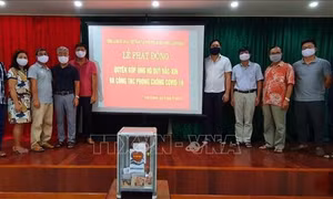 Cộng đồng người Việt Nam tại Preah Sihanouk ủng hộ Quỹ vaccine phòng COVID-19