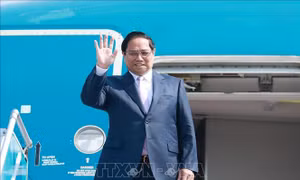 Thủ tướng lên đường dự Hội nghị Cấp cao ASEAN lần thứ 44, 45 tại Lào