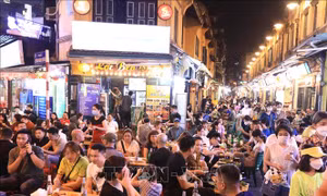 Bài 1: Ngăn chặn những hành vi, thái độ phản cảm với du khách
