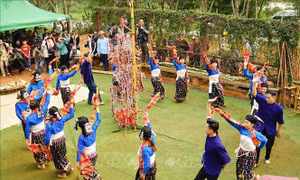 Khám phá văn hóa qua triển lãm ảnh 'Sắc màu các dân tộc Việt Nam'