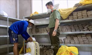 An Giang: Phát hiện hơn 6.500 kg chả đòn chay sử dụng hàn the