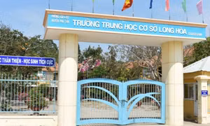 Tạm đình chỉ công tác giáo viên 'đánh học sinh vẹo cột sống'