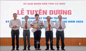 Vinh danh, lan tỏa tinh thần hiếu học của học sinh Cà Mau