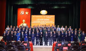 Khai giảng Lớp bồi dưỡng, nâng cao nhận thức, trách nhiệm đối với Ủy viên Trung ương Đảng khóa XIII