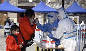 Bắc Kinh thông báo mở lại trường học do số ca mắc COVID-19 giảm