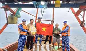 Kiên trì bám biển bảo vệ vững chắc biên cương biển đảo