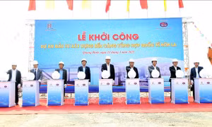 Khởi công dự án bến cảng quốc tế vốn đầu tư gần 2.300 tỷ đồng