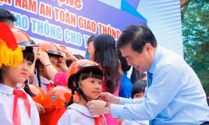 TTXVN đa dạng hóa các hình thức tuyên truyền về an toàn giao thông