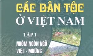 Nhà xuất bản Chính trị quốc gia Sự thật giới thiệu bộ sách 'Các dân tộc ở Việt Nam'