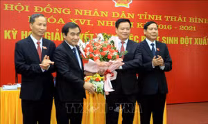 Ông Nguyễn Khắc Thận được bầu giữ chức vụ Chủ tịch UBND tỉnh Thái Bình