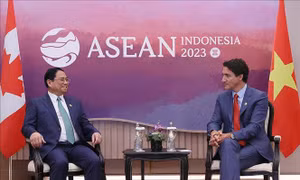 Thủ tướng Phạm Minh Chính gặp Thủ tướng Canada Justin Trudeau