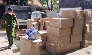 Chống buôn lậu trên tuyến biên giới dịp cuối năm