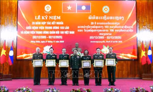 Việt Nam - Lào hướng tới những thành tựu mới về y học quân sự