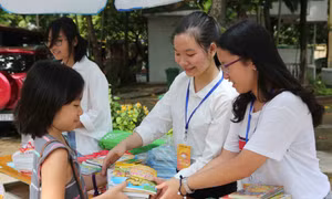 'The Firebook' - Gây quỹ ủng hộ sách cho trẻ em vùng cao Sapa