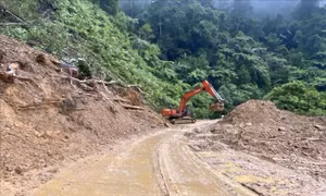 Thông xe một làn đường Hồ Chí Minh nhánh Tây qua thành phố Huế