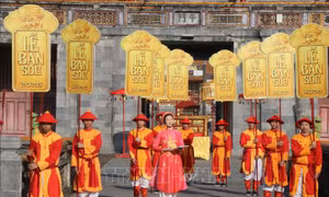 Công bố Festival Huế 2026 và tái hiện Lễ Ban sóc triều Nguyễn