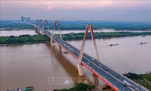 Cầu Nhật Tân - biểu tượng độc đáo của Thủ đô Hà Nội