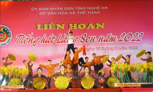 Khai mạc Liên hoan Tiếng hát Làng Sen năm 2022