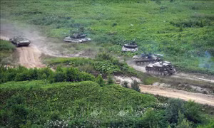 Nga 'khoe' hàng trăm thiết bị quân sự hiện đại trong diễn tập phòng không quy mô lớn