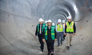 Thủ tướng Phạm Minh Chính kiểm tra thi công tuyến đường sắt đô thị Nhổn - Ga Hà Nội