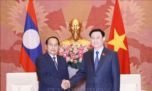 Chủ tịch Quốc hội tiếp Thường trực Ban Bí thư, Phó Chủ tịch CHDCND Lào