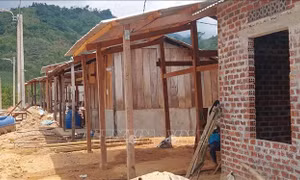 Nhà ở ba cứng cho đồng bào vùng sạt lở núi Phước Sơn