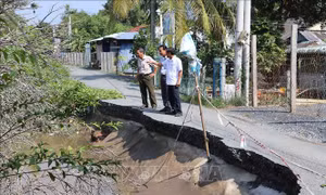 Tiền Giang: Khẩn trương khắc phục các điểm sạt lở nghiêm trọng