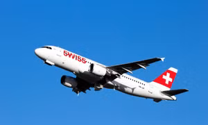 Sự việc hy hữu máy bay của Swiss Airlines bỏ lại toàn bộ hành lý của hành khách