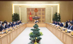 Thủ tướng Phạm Minh Chính tiếp Đại sứ Trung Quốc tại Việt Nam Hà Vĩ