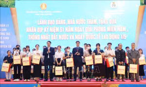 Đẩy mạnh chăm lo người lao động, nâng cao an toàn, vệ sinh