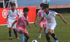 FIFA hỗ trợ hơn 50.000 quả bóng cho chương trình bóng đá học đường tại Việt Nam