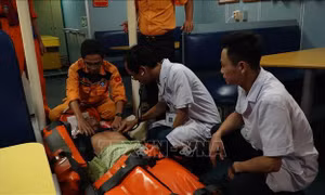Cứu kịp thời thuyền viên bị tai biến trên vùng biển Hoàng Sa